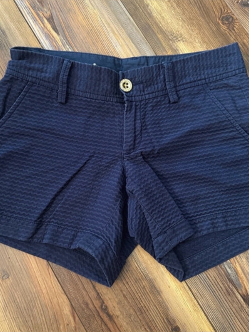 Lilly Pulitzer Size 00 Navy Textured Cotton Shorts